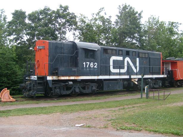 Canadian National RSC-18 number 1762