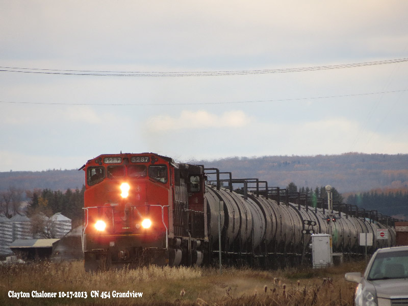 CN 454 with Old SD40-2's
