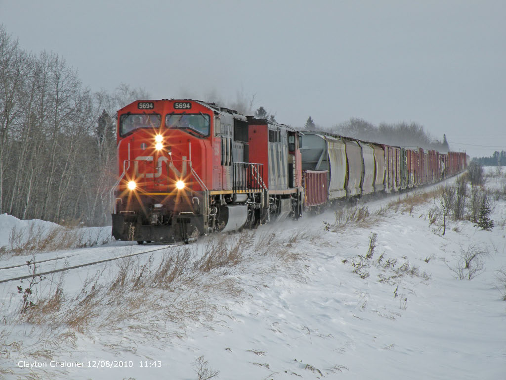 CN 853 on the Move