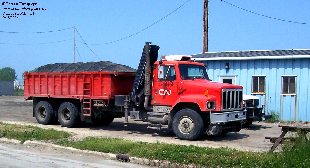 CN hi-rail dump truck