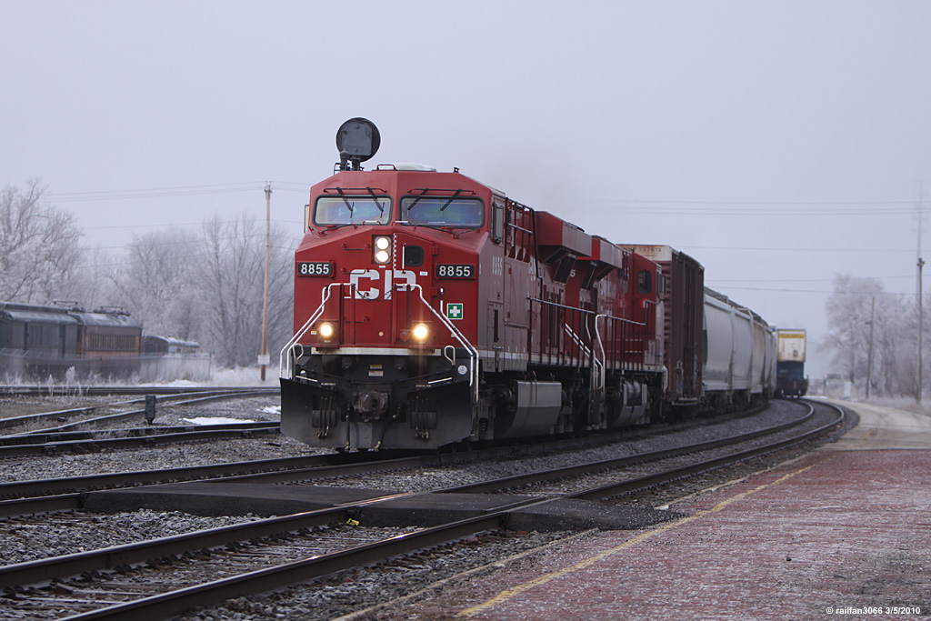 CP 8855 heading east out of Elkhart