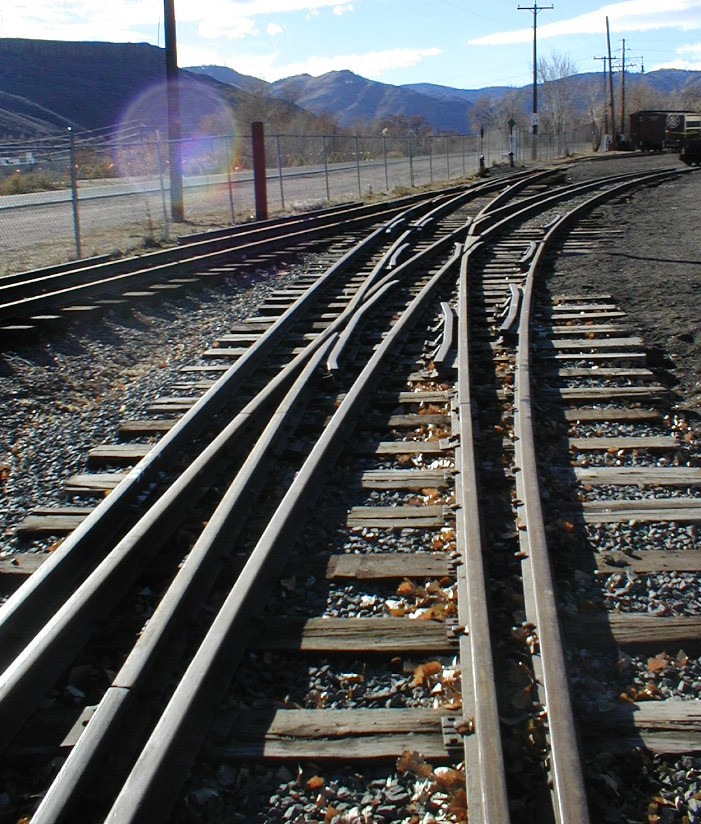 Dual Gauge tracks