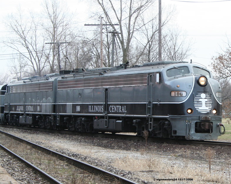 IC 100 CN Santa Train