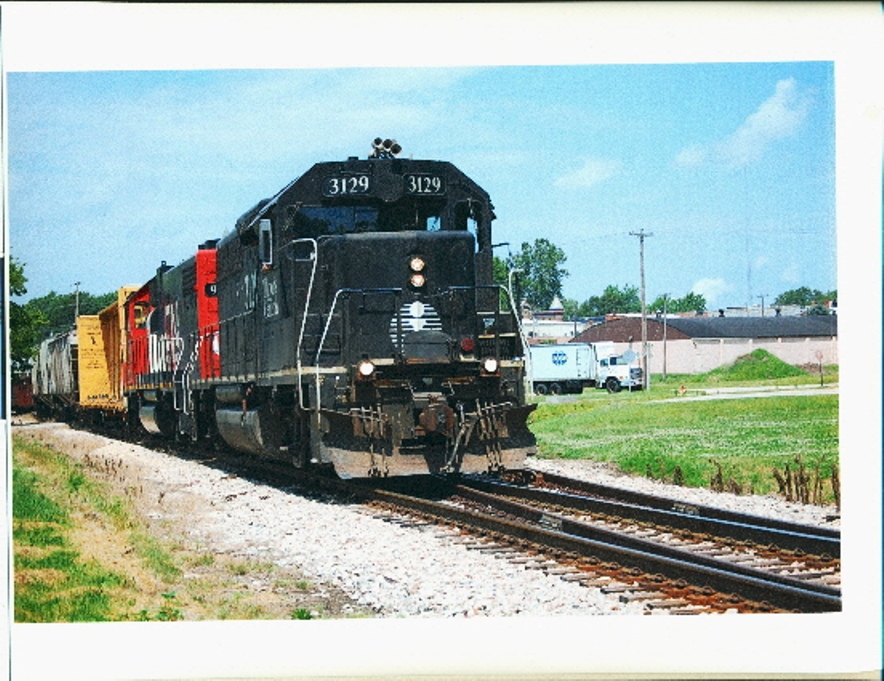 IC GP40 leading the Peoria local to Decatur Il