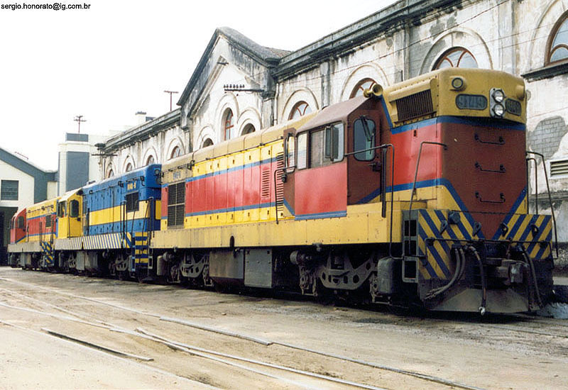 Locomotives in Mayrink 25