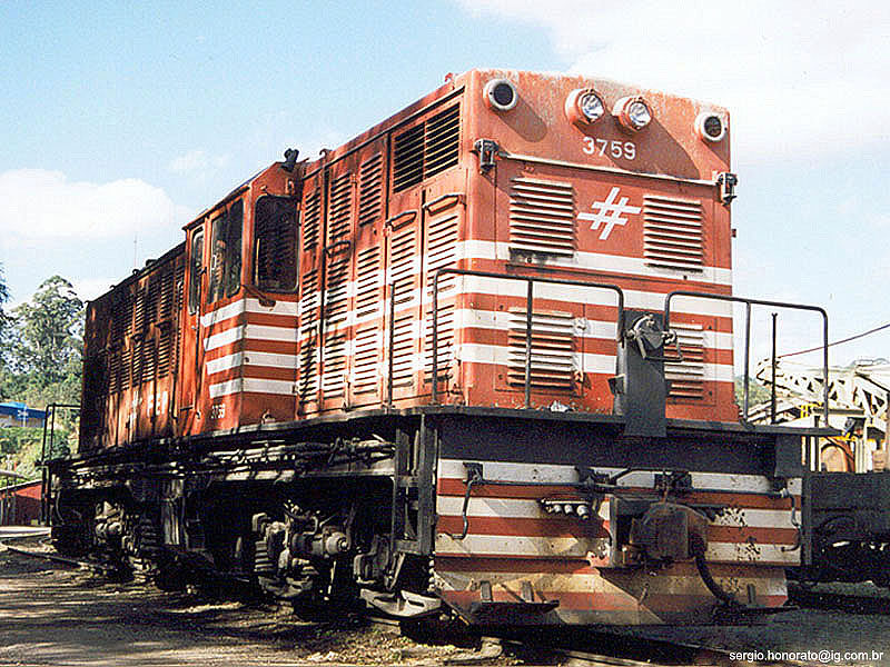 Locomotives in Mayrink 59