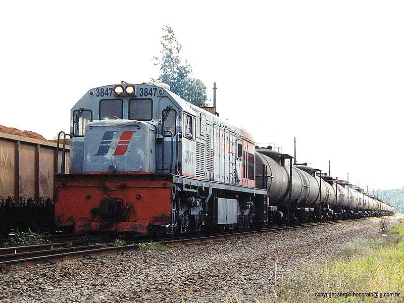 Locomotives in Mayrink 60