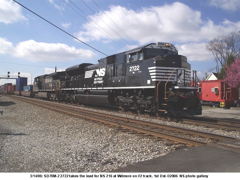 NS 216 with SD70M-2 2722