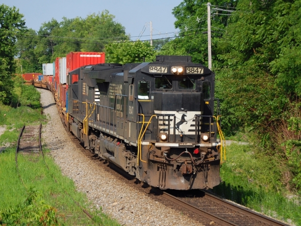 NS 223 at Veechdale
