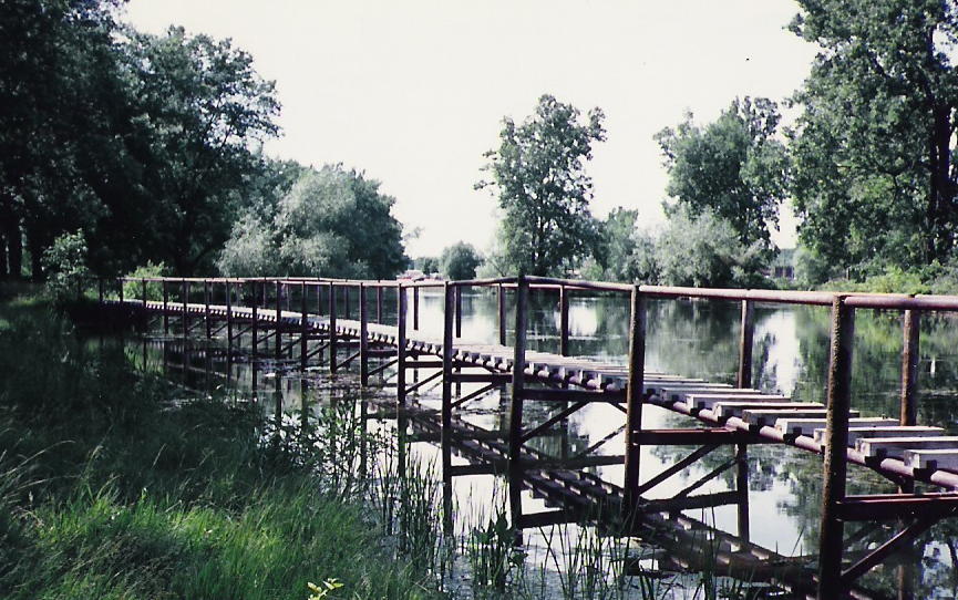 Roseland Park G-16 bridge