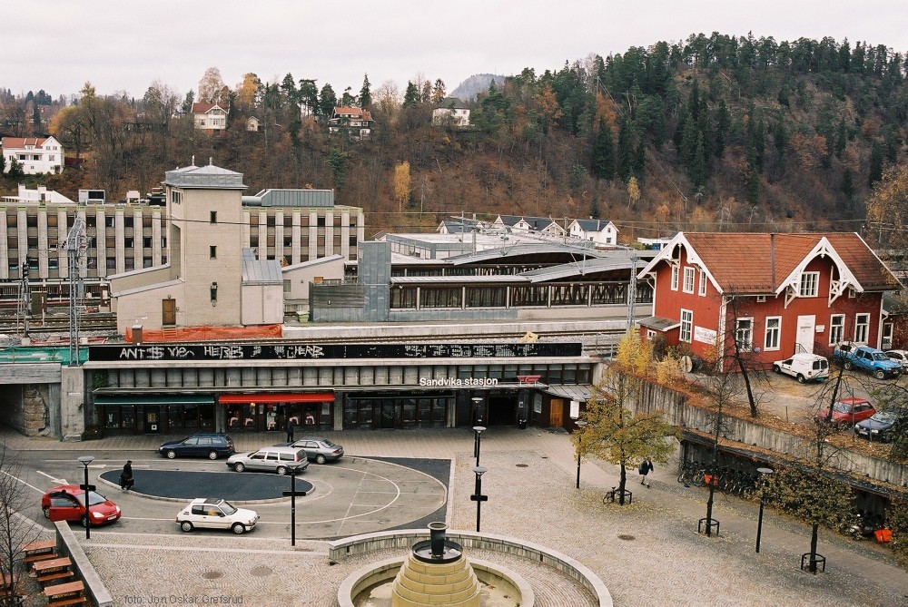 Sandvika station