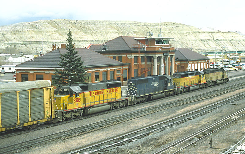 SD40-2s at Green River, Wyoming