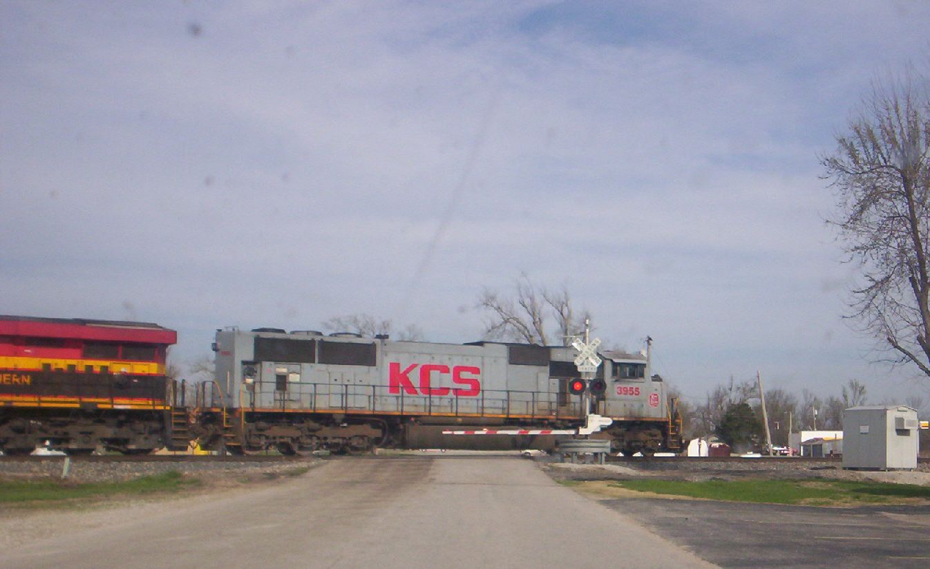 Southbound KCS 3955