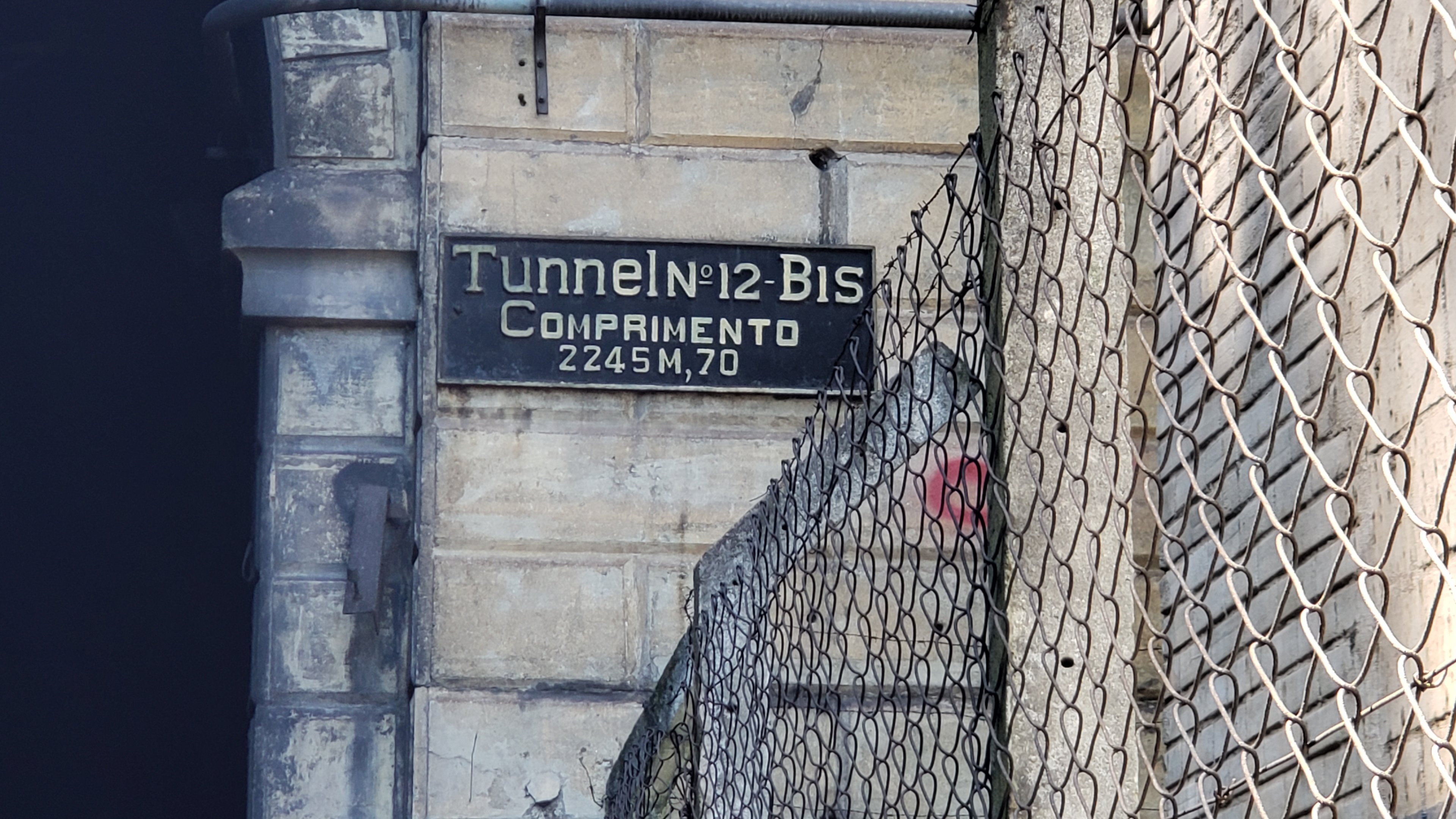 The plate of tunnel 12 Bis
