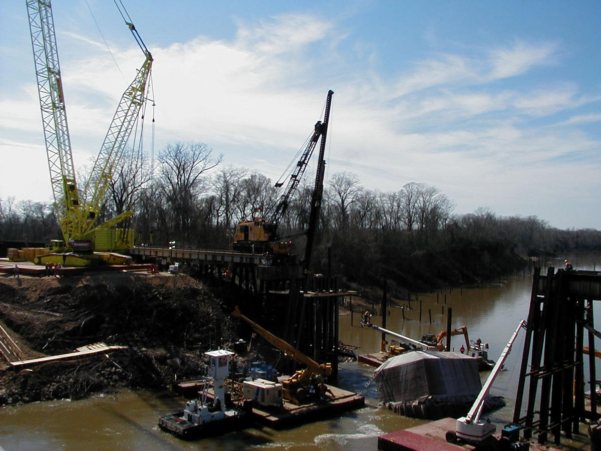 Trinity River Railroad Bridge Construction on Bridge