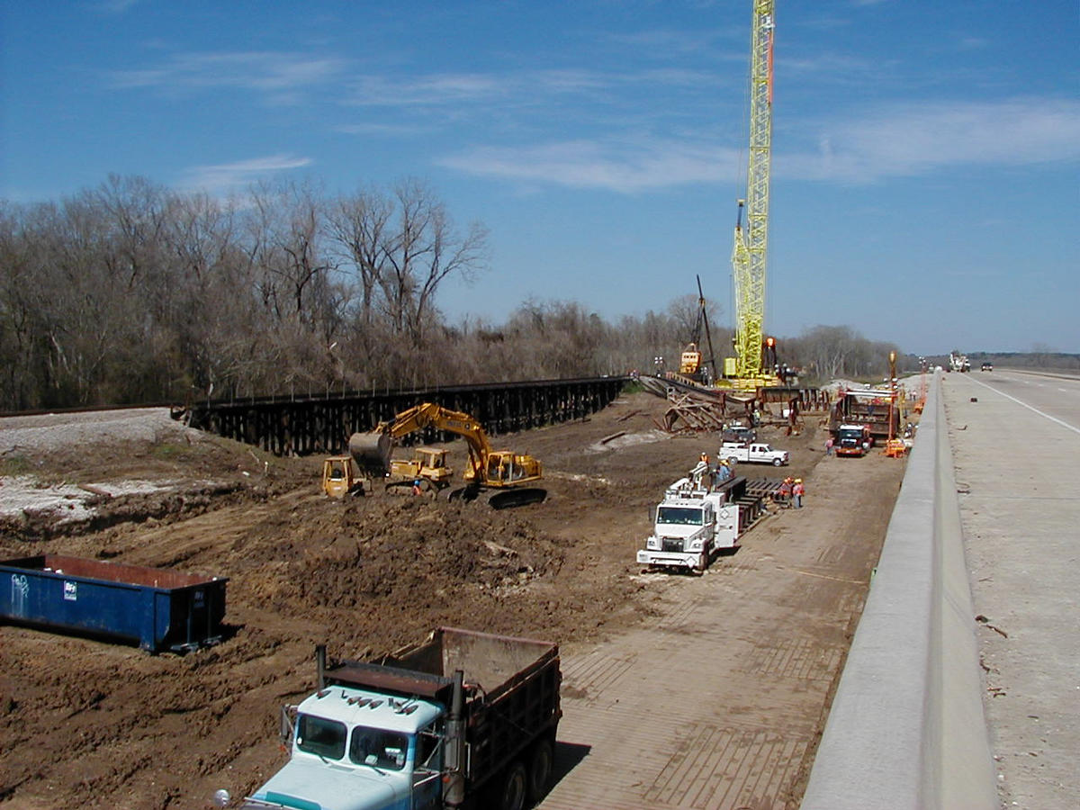 Trinity River Railroad Bridge Construction site along US 59