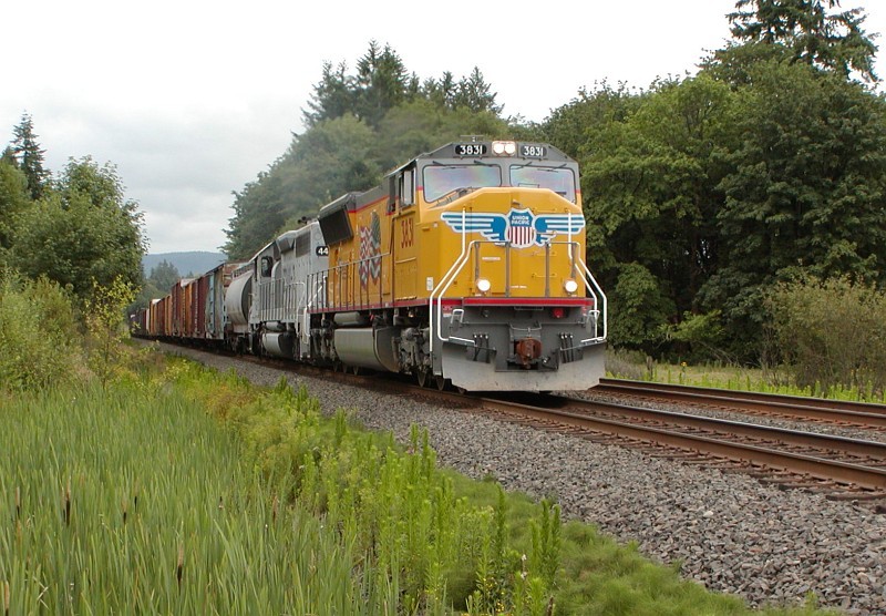UP 3831 at Ferrier Road - July 8, 2004