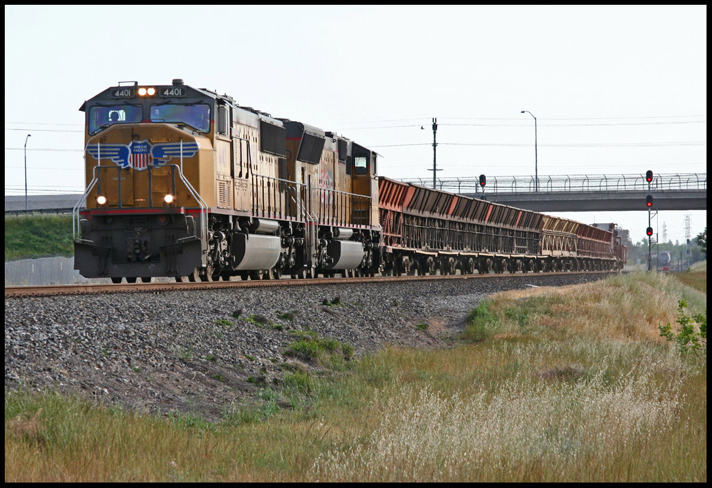 UP 4401 East at Swanson in Sacramento, Ca