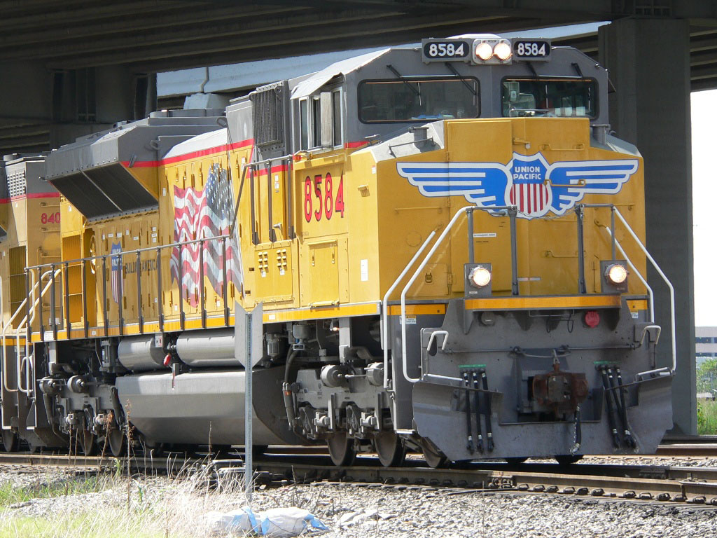 UP 8584 SD70ACe Fort Worth 17 Aug 2007