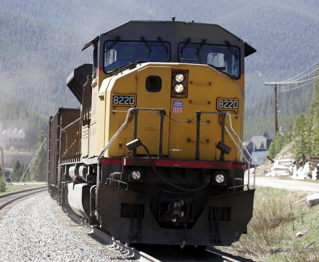 UP_Coal_Train_Pusher_heading_into_the_Moffat_Tunnel
