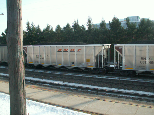 651493