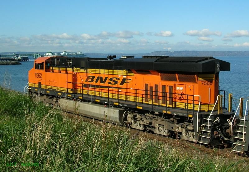 7562
