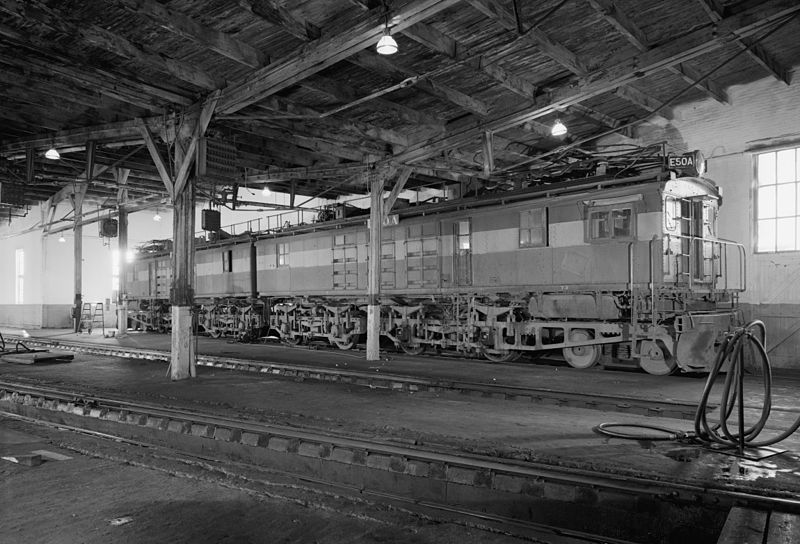 800px-Milwaukee_Road_2-unit_boxcab_electric