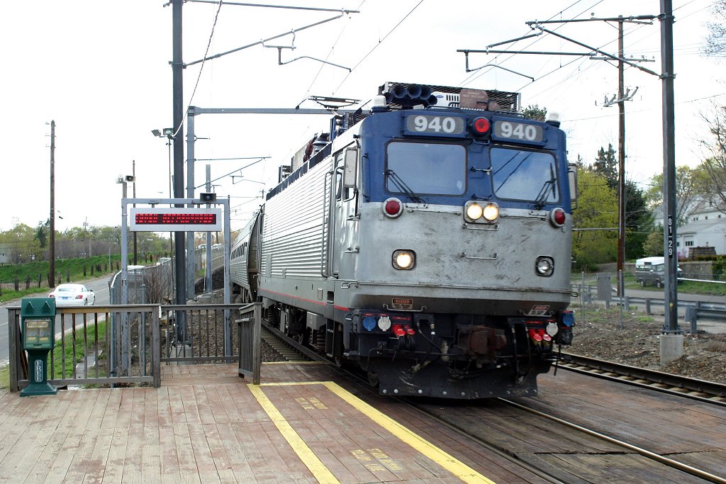 AEM-7 hauling A
