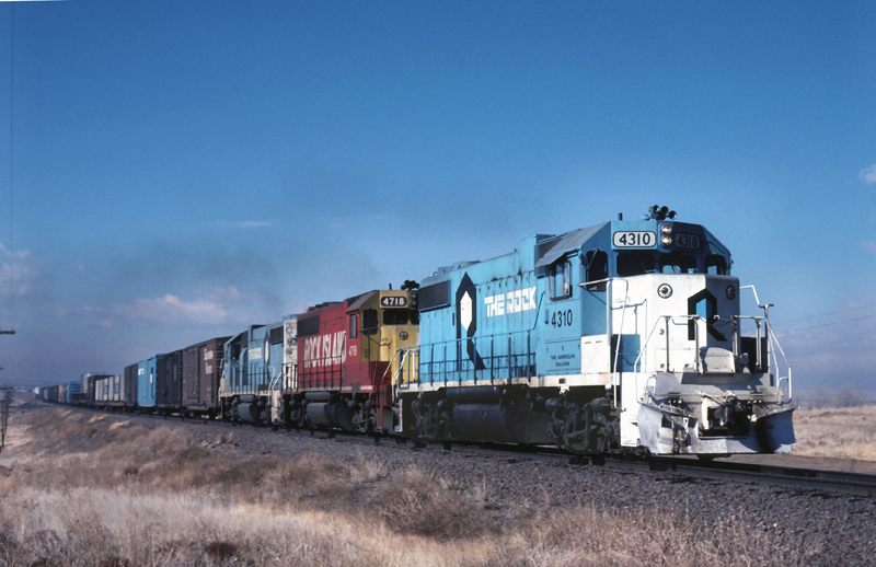 "American Railfan" leads freight