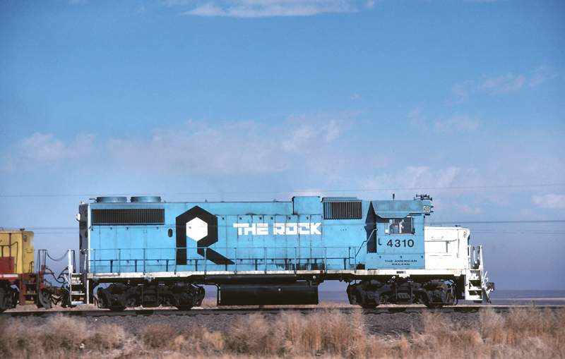 "American Railfan" leads freight