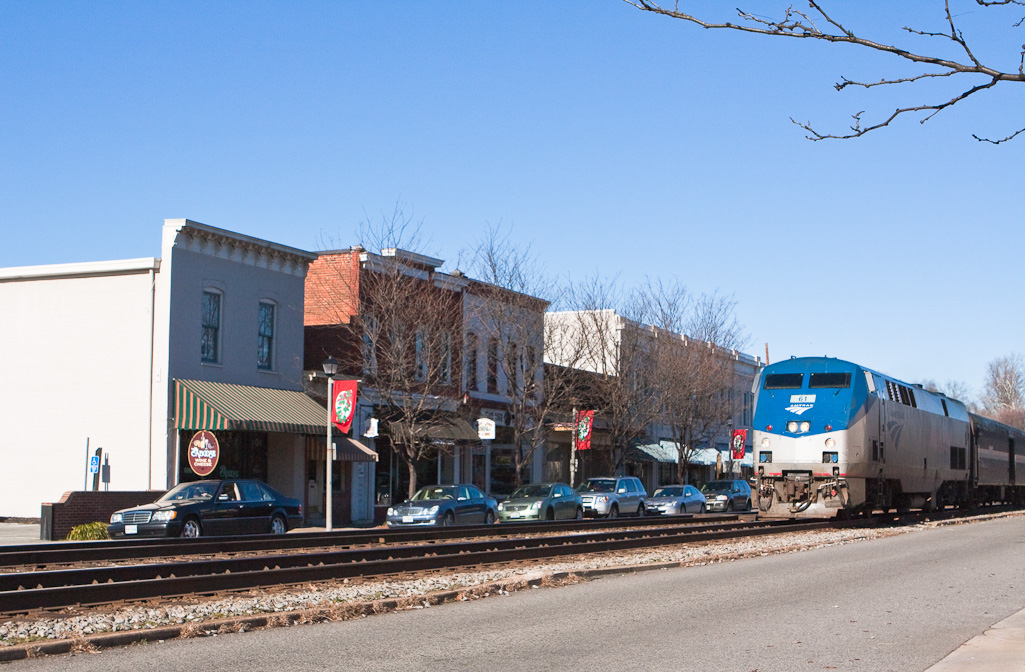 Amtrack Southbond through Ashland, VA
