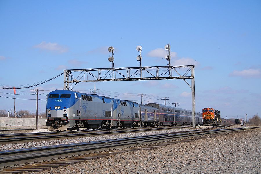 Amtrak 183 at Aurora