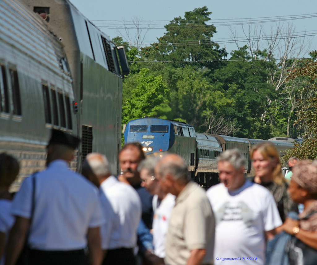 Amtrak 350 and 365 meet in Niles, Michigan