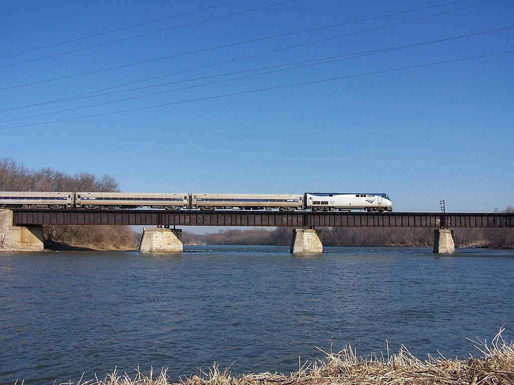Amtrak P42 42