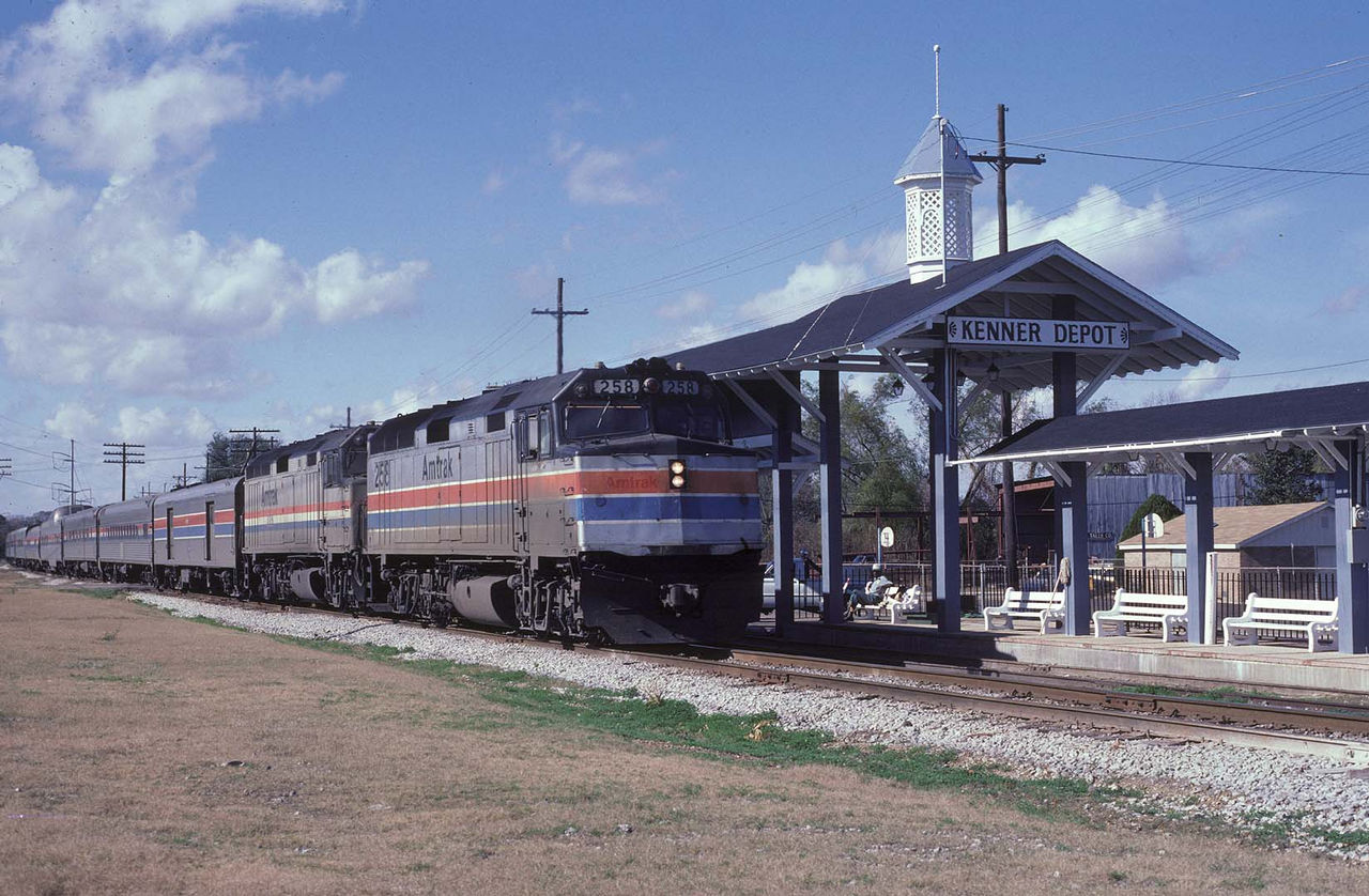 Amtrak's City at Kenner