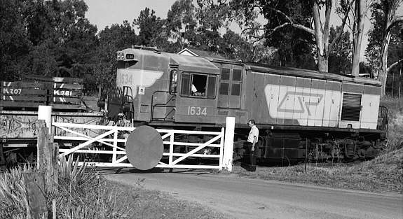 At The Crossing (Gates)