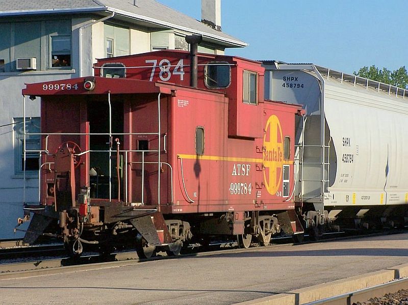 ATSF_Caboose_784_Local_Joliet_5_24