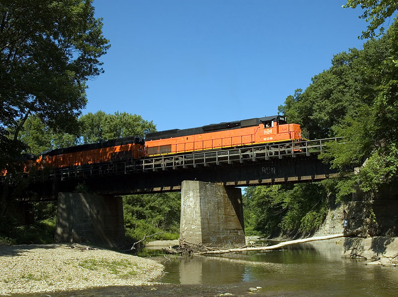 B&LE 906 on Hogsback bridge
