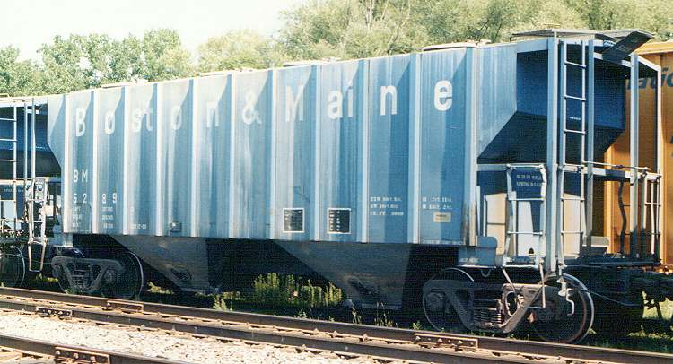 B&M covered hopper