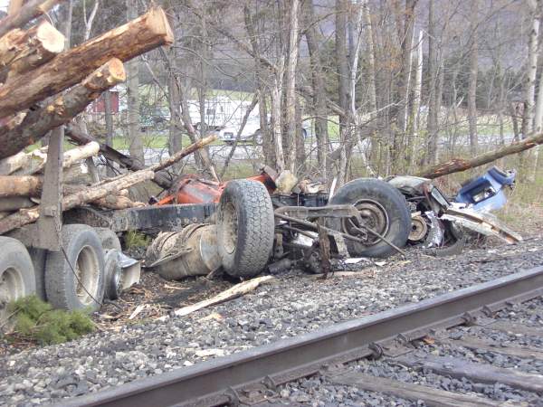 BL log truck