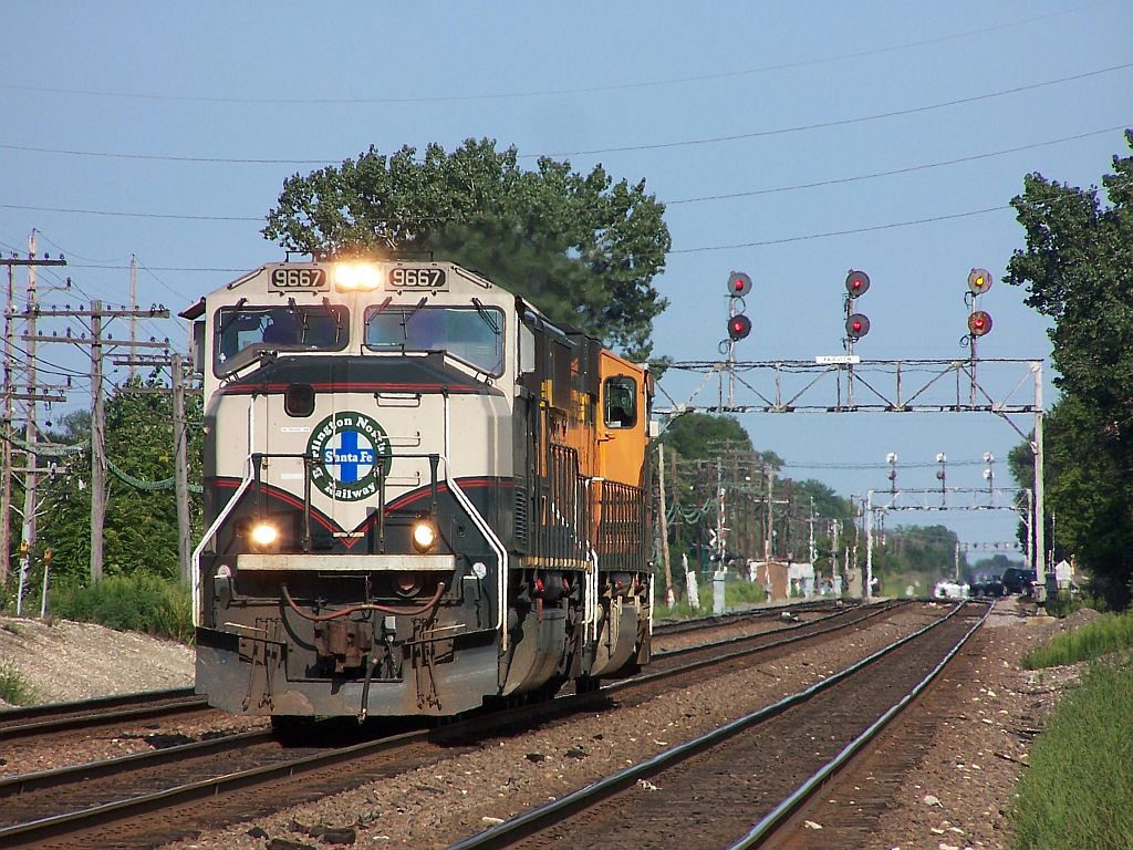 BN 9667 at Downers Grove