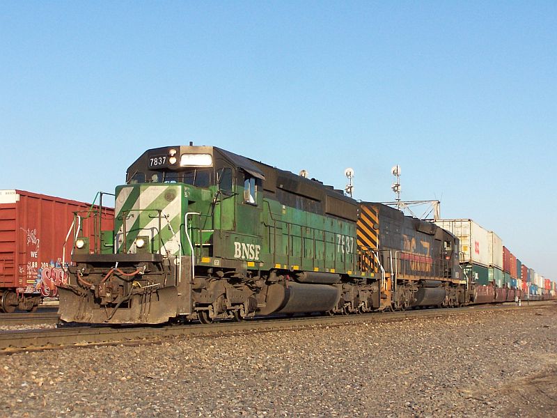 BN_7837_departing_Eola_at_McClure