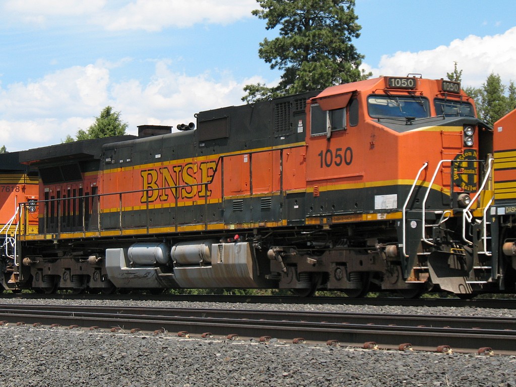 BNSF 1050
