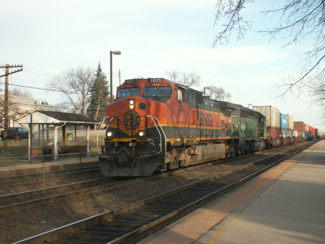 BNSF 1071