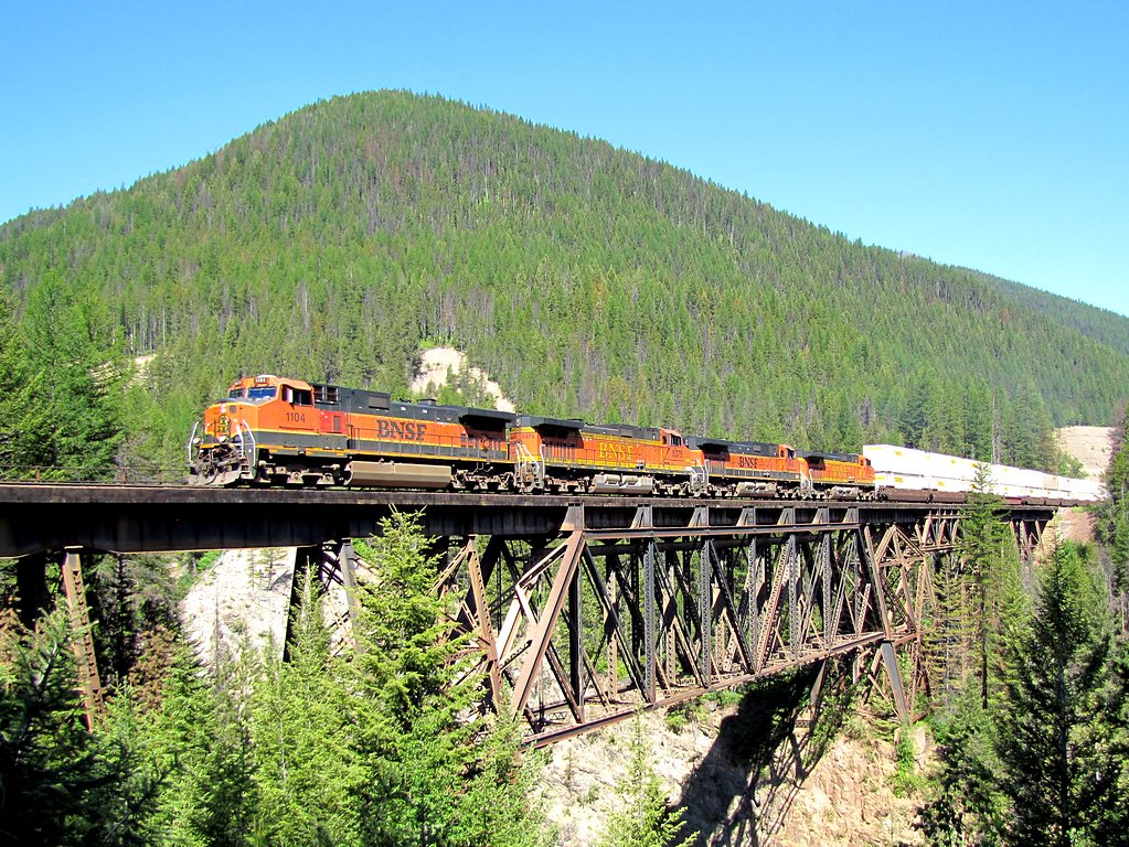 BNSF 1104 at Java