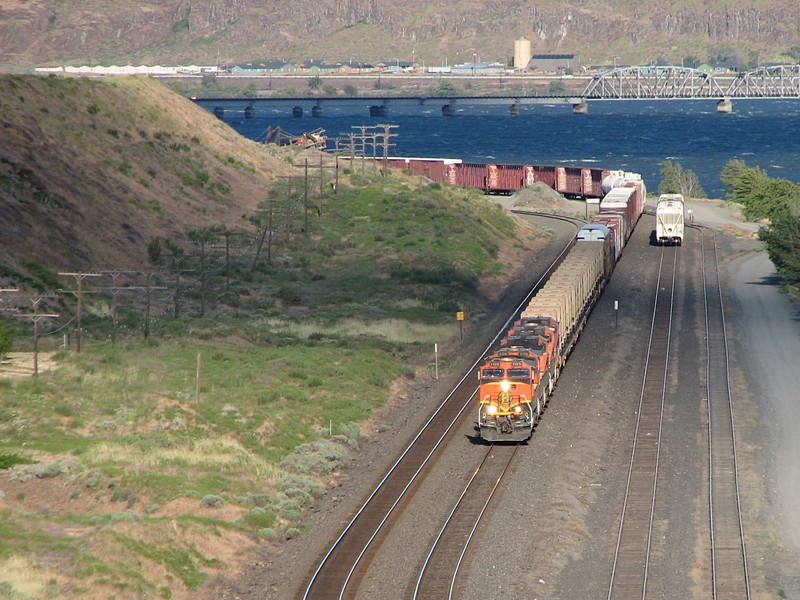 BNSF 1105 Avery, WA.