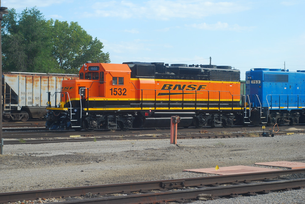 BNSF 1532