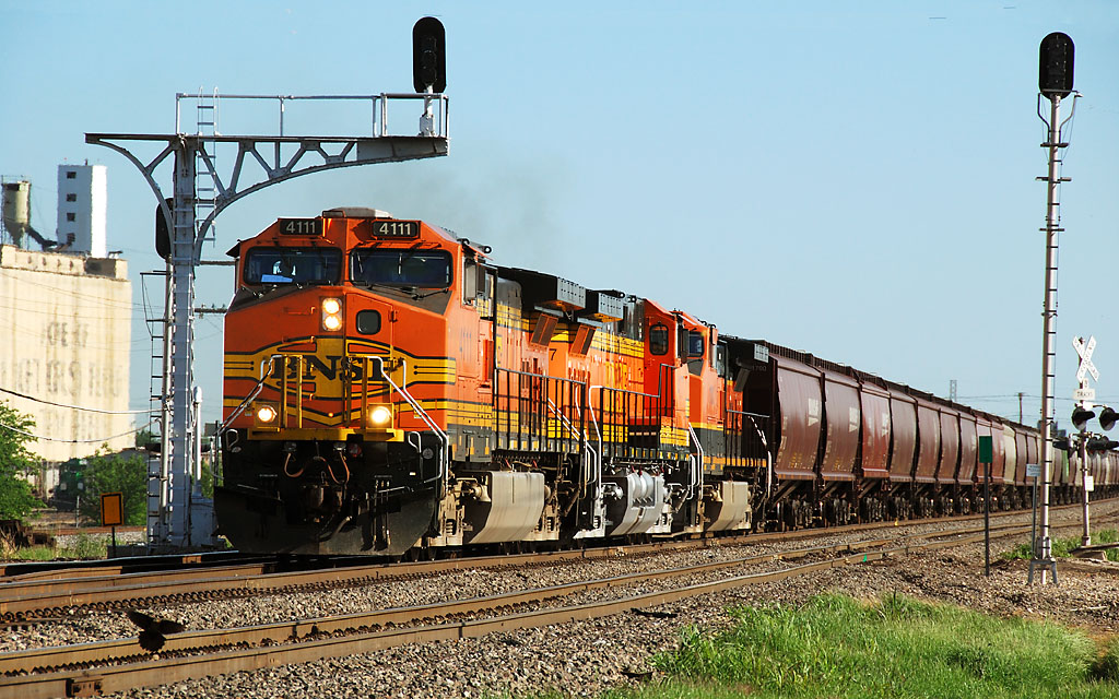 BNSF 4111 Saginaw