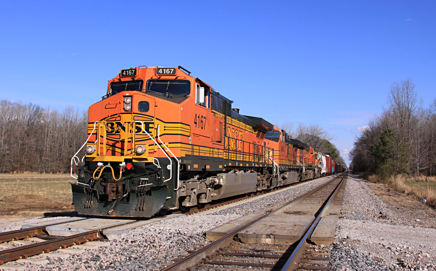 BNSF 4167 WB