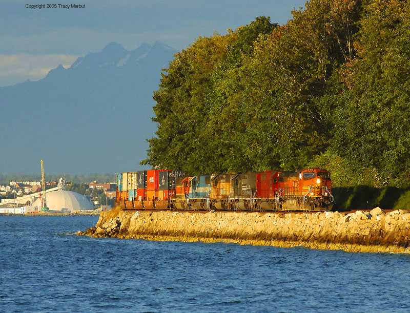 BNSF 4184